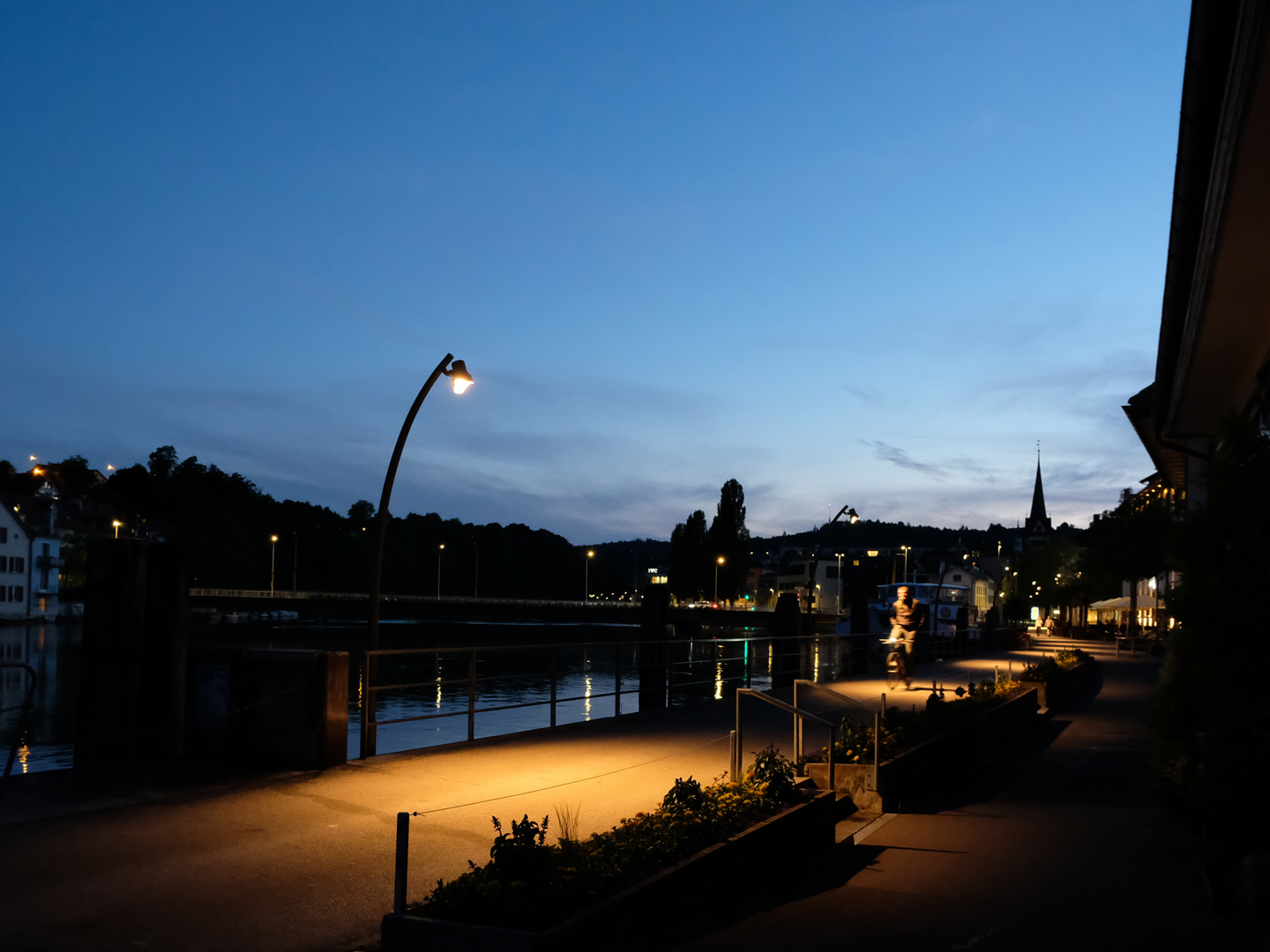 Neue Uferbeleuchtung Rheinquai Schaffhausen